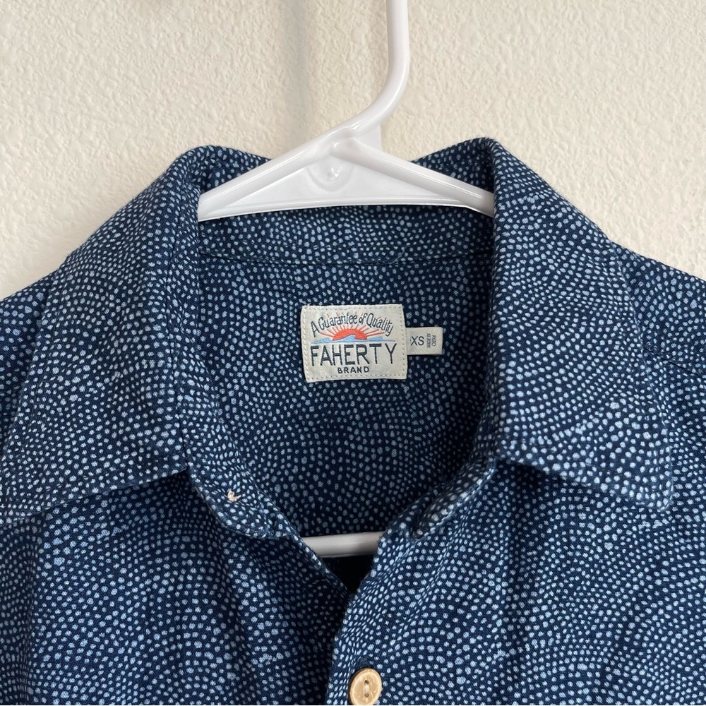 Faherty Short Sleeve Button Down Pattern Shirt - image 3